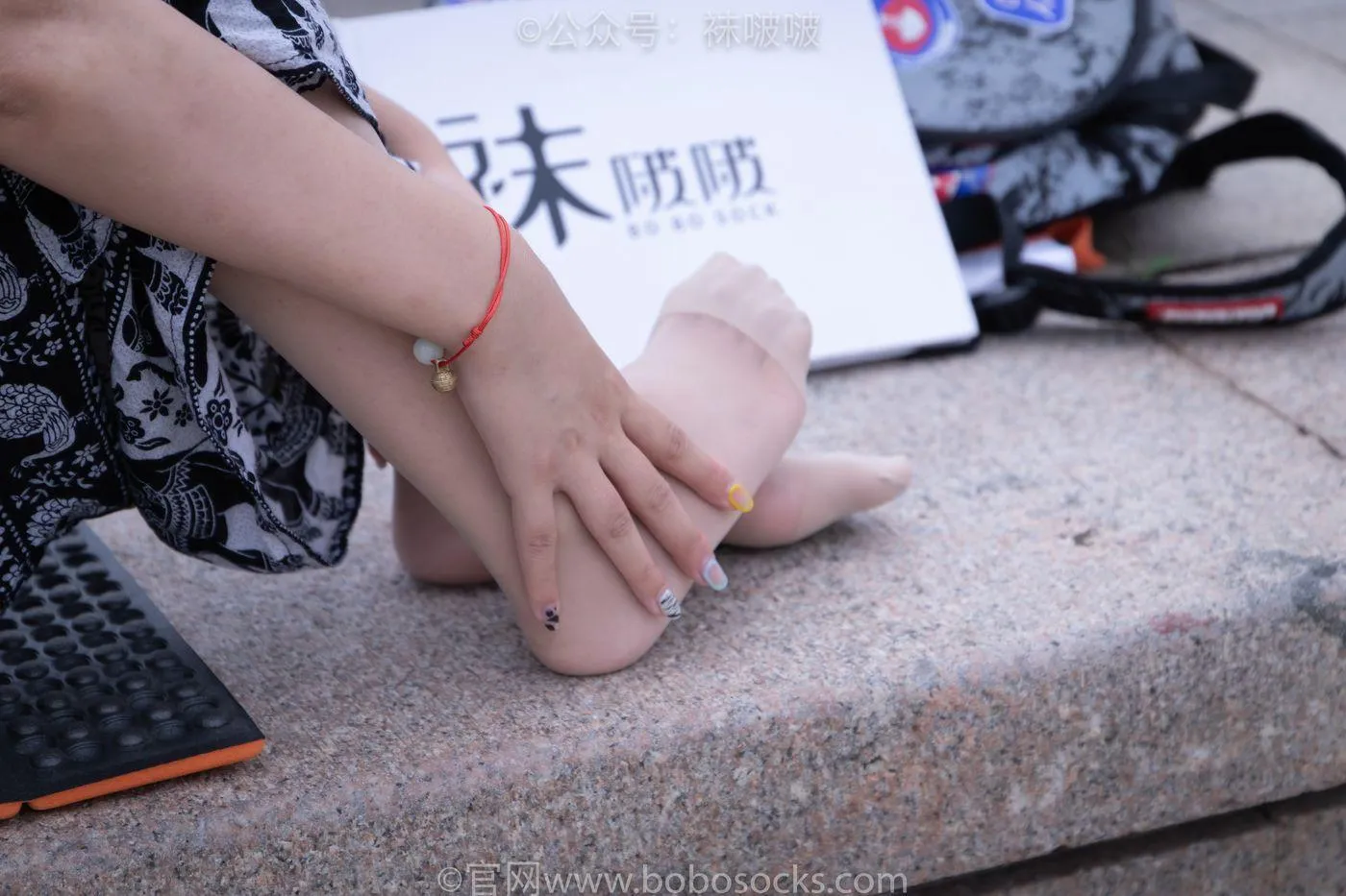 [BoBoSocks袜啵啵]NO.014 思思-华伦天奴高跟鞋、肉丝 [140P]插图2